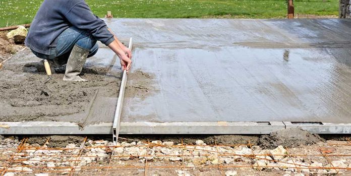 Construire une terrasse en béton : les 6 étapes expliquées