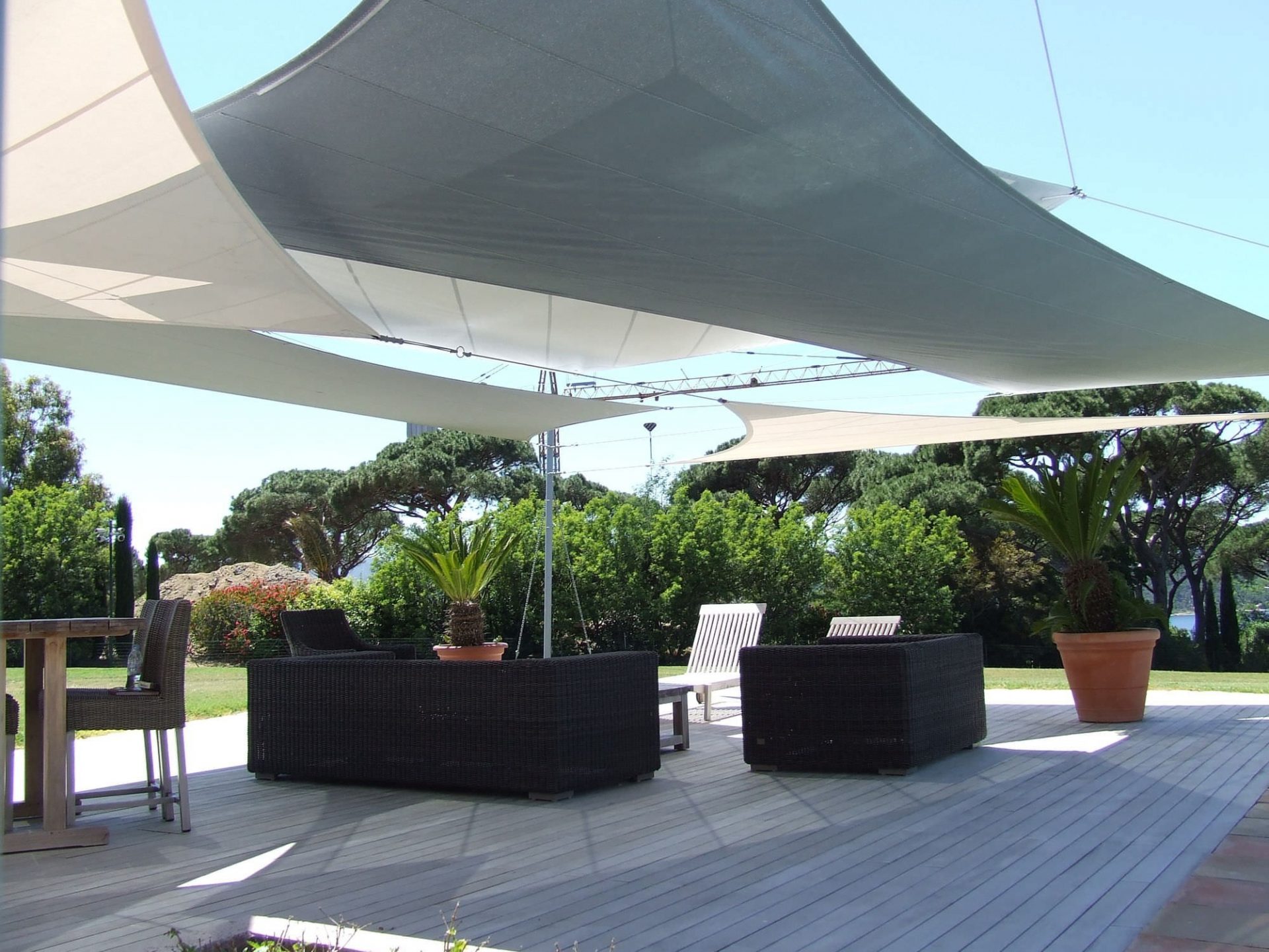 Quelles Solutions pour Optimiser la Zone d’Ombre sur Votre Terrasse — free download