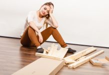 Démonter un meuble IKEA sans perdre la tête (et les pièces)